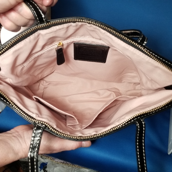 Coach Signature Jacquard Tote 3 Stripe - Picture 4 of 6